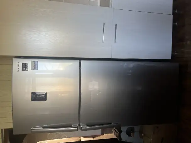 Продам холодильник Symsung, диван с двумя креслом, шкаф и комодом, фотография 4