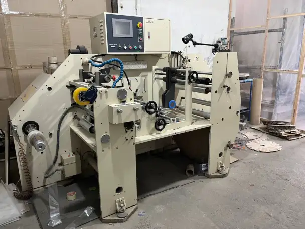 Оборудование по производству термоусадочной плёнки, этикеток и колпачков, фотография 2