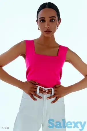 Яркий трикотажный топ, фотография 1