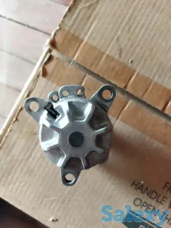 Продам натяжной ролик Mercedes-Benz, фотография 8