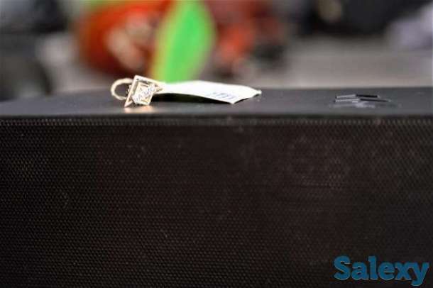 Фирменный значок, фотография 1