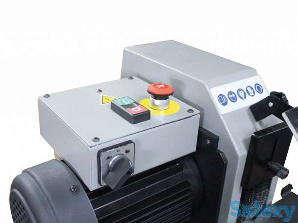 Станок для зачистки и удаления заусенцев с декоративных дверных накладок., фотография 1