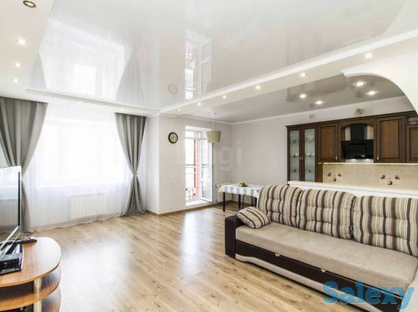 Шикарная квартира 95 кв. Россия г. Омск центр города, фотография 1