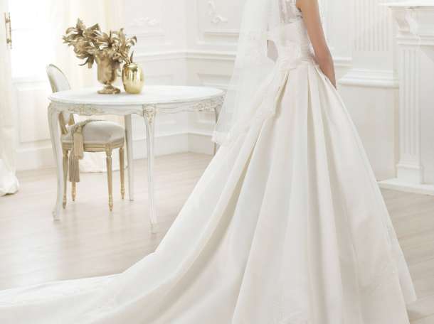 Продам свадебное платье со шлейфом , фотография 6