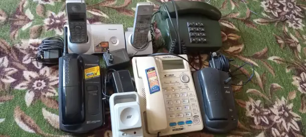 Телефоны, фотография 1