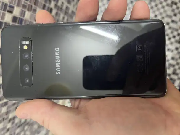 Продам Samsung S10, фотография 1