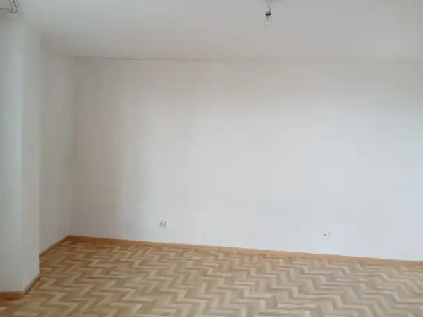 Продам 1 ком.кв от Хозяйки перегорождена пластиком как 2-хкомнатная заот Хозяйки квартиры. Торг уместен., фотография 8