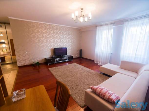 Отличная двушка в центре города, р-н Юго восток, проспект Строителей, фотография 3