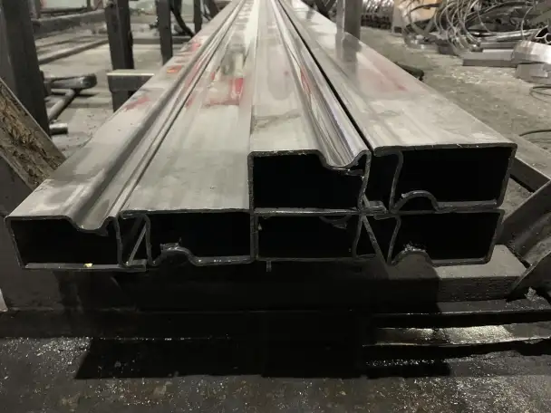 Профилегибочная машина для производства опалубки прямо из круглых труб, фотография 2