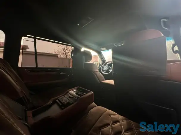 LEXUS 570.  2018 год, фотография 9