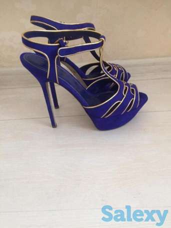 Брендовые итальянские босоножки, фотография 1