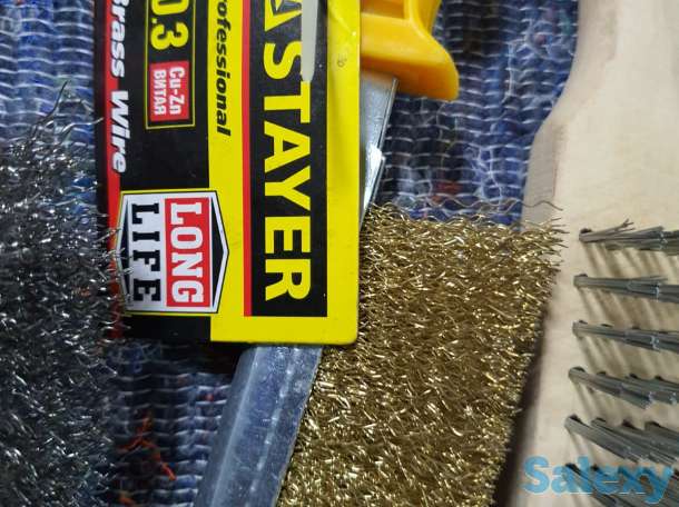 Щетка металлическая оцинкованная, дерев и пластиковая ручка MATRIX, фотография 7