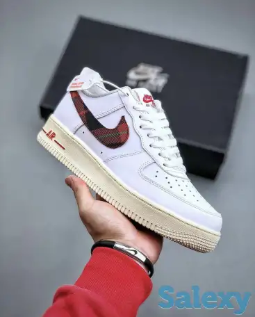 Кроссовки, фотография 1