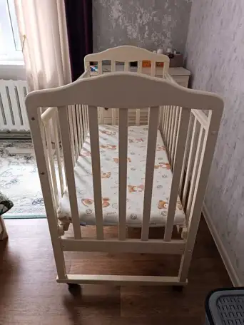 Продается детская кровать на колесиках, фотография 4