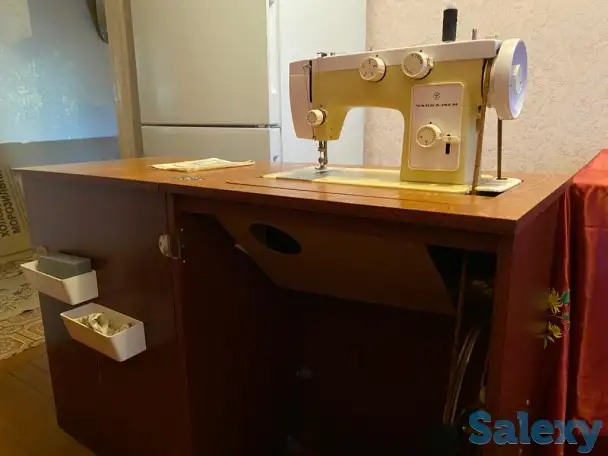 Ножная швейная машинка, фотография 1
