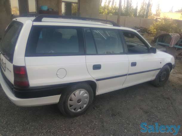Машина жакси жагдайда Opel Astra, фотография 1