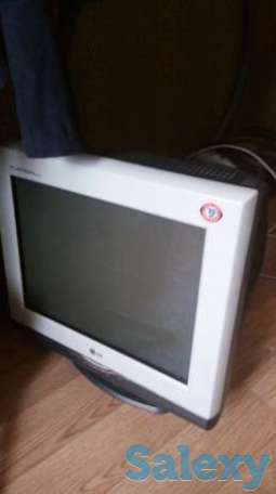 Монитор LG F720B, фотография 1