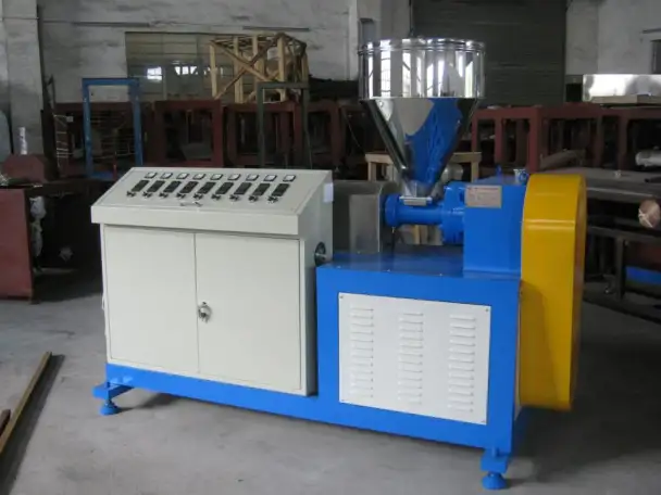 Линия по производству полиэтиленовых труб модель 65, фотография 2