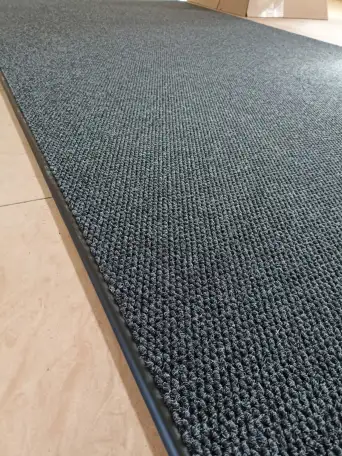 Ковролин, ковролан, ковровая плитка, ворсовое покрытие на резиновой основе, фотография 6