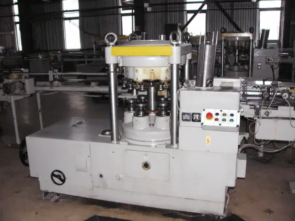 Жестяная банка Линия блема blema soudronic, фотография 5