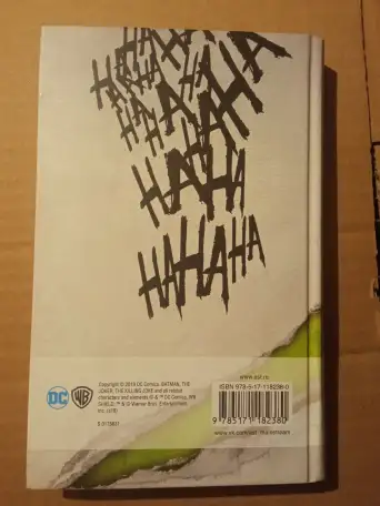 Книга Бэтмен. Убийственная шутка, фотография 2