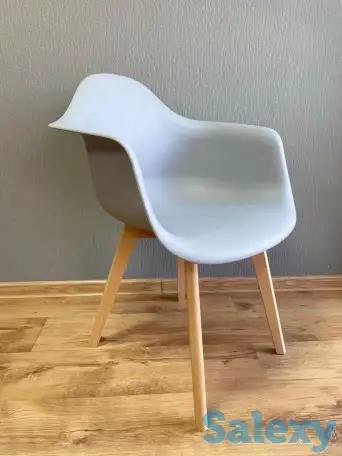 Большой ассортимент стульев и кресел, фотография 6