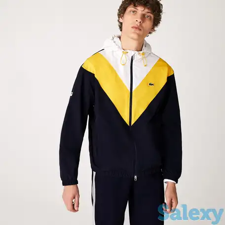 Мужская легкая куртка lacoste с капюшоном, фотография 1