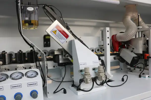 Кромкооблицовочный станок автоматический с прифуговкой DM 400 F, фотография 8