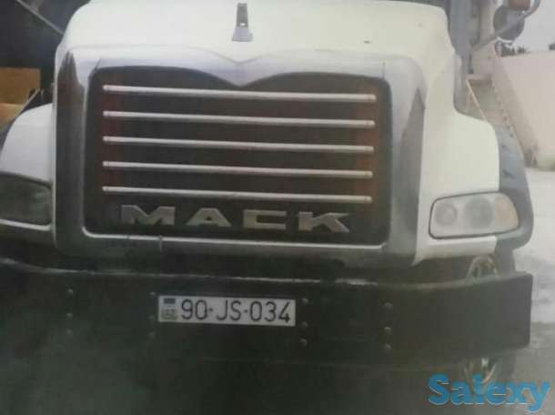 Самосвал MACK GU 813E 2009 года, производства США, фотография 2