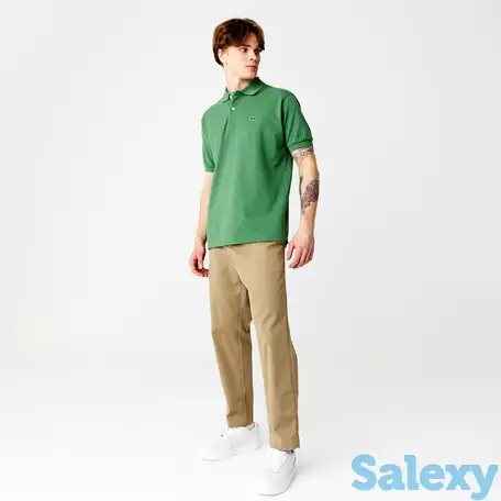 Мужские зауженные брюки чинос lacoste slim fit из эластичного хлопка, фотография 1