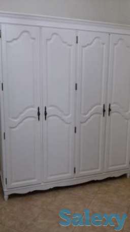 Продаю белый спальный гарнитур и натурального дерева, фотография 1