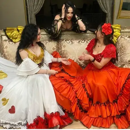 Цыганский ансамбль  Очи чёрные, фотография 1