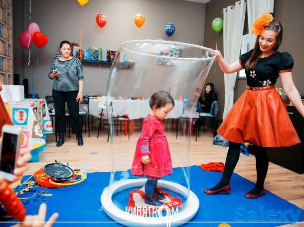 Шоу мыльных пузырей в Астане, фотография 3