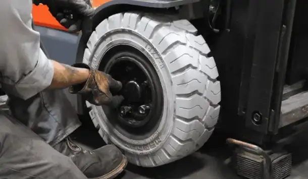 Шины на погрузчик Шинокомплект на кару 5.00-8 6.00-9 6.50-10 7.00-12 8.15-15, фотография 2