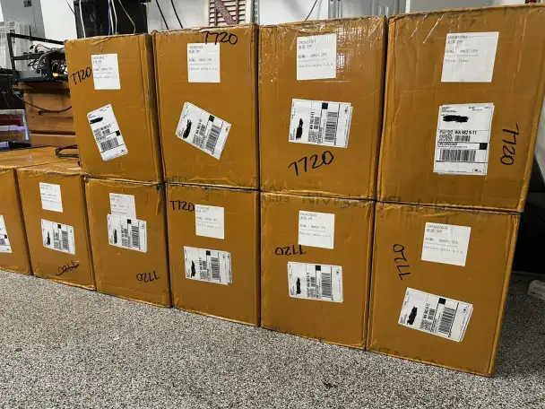 Antminer S21 200THS Bitcoin Miner с блоком питания, фотография 2