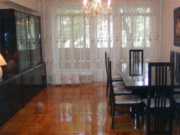 4-комнатная квартира, Жибек жолы (Горького) — Бузурбаева, фотография 1