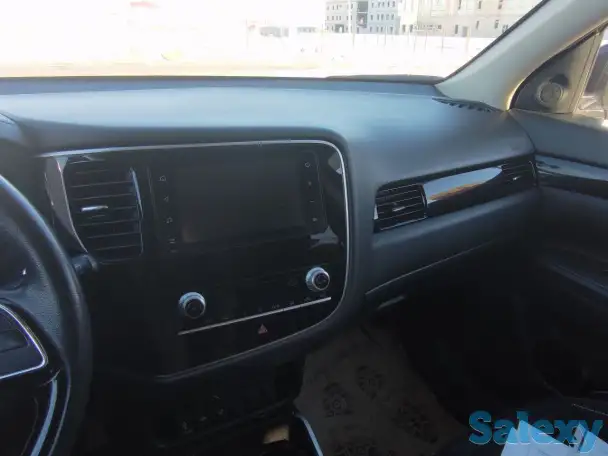 Mitsubishi Outlander 2020 г., фотография 6