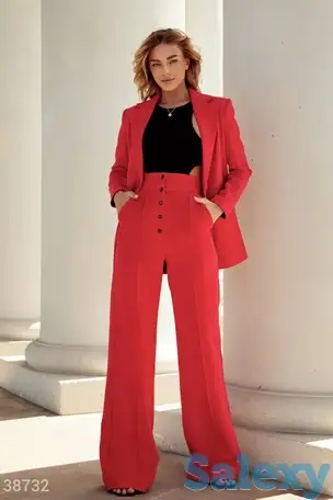 Яркие брюки-палаццо, фотография 1