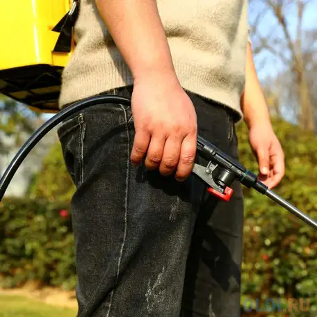 Опрыскиватель deko dksp10 аккум. наплеч. 16л желтый (065-0942), фотография 1