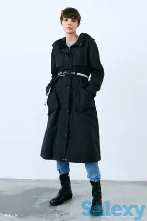 Черный плащ с капюшоном, фотография 1