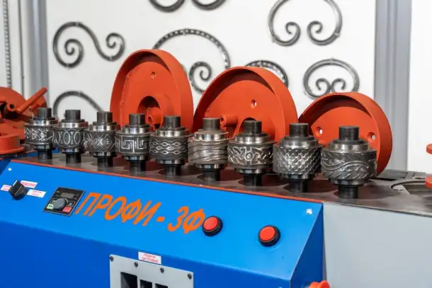 Кузнечно-гибочные станки ПРОФИ-3Ф, для художественной ковки и проката узора ромбовидная фактура на профильной трубе, фотография 5