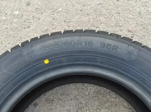 205.60.16 Triangle PL01 96R, фотография 6