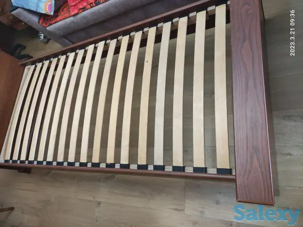 Односпальная кровать, фотография 1