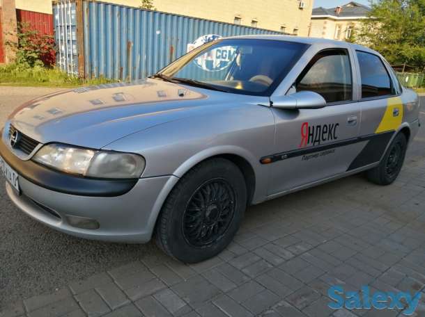 OPEL VECTRA B v1.8 МТ 1996г, фотография 1
