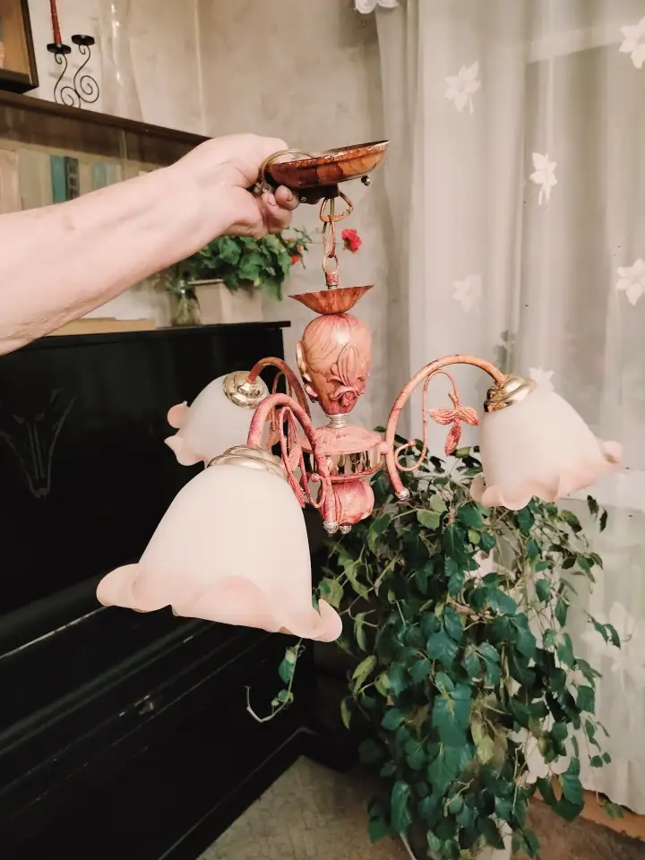 Люстру продаю, фотография 3