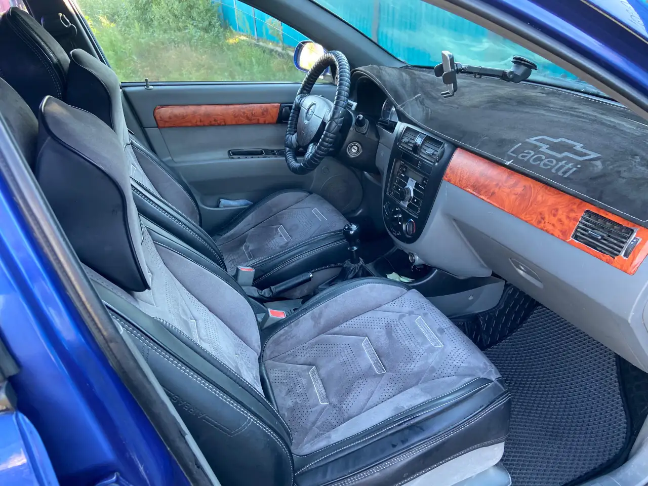 Продаю машину в хорошем состоянии, фотография 3