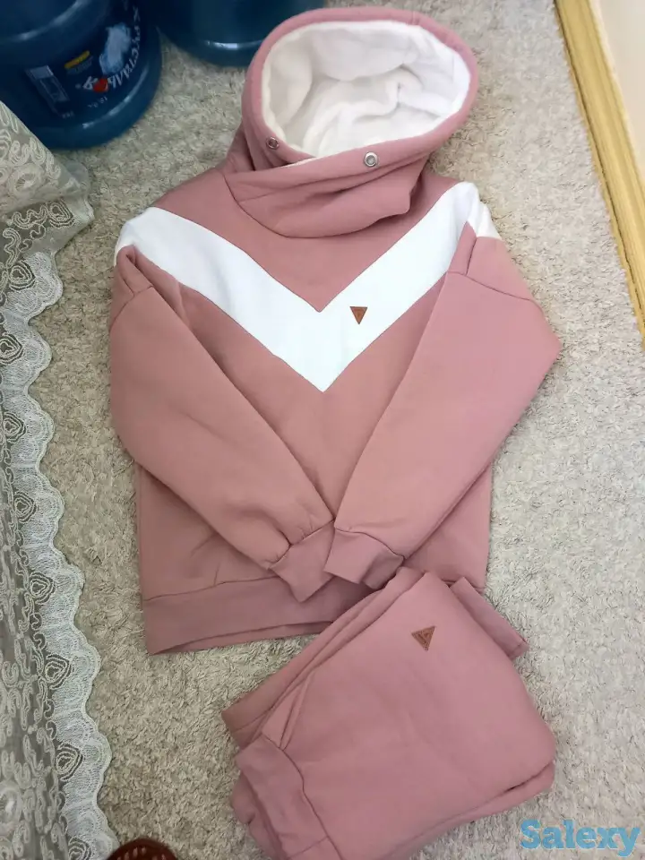 Костюм женский тёплый, фотография 1