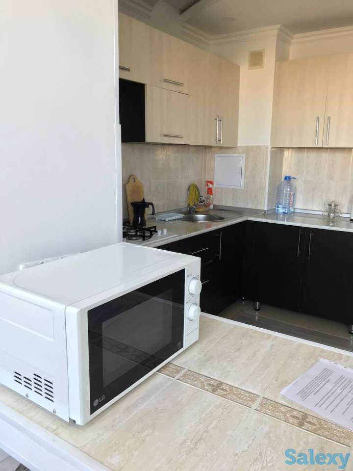 2-комнатная квартира, 45 м², 2/9 этаж посуточно, 14-й мкр 32б, фотография 3