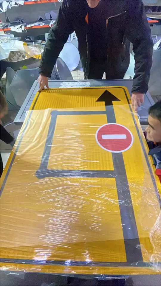 Наша компания специализируется на производстве и установке средств организации дорожного движения., фотография 9