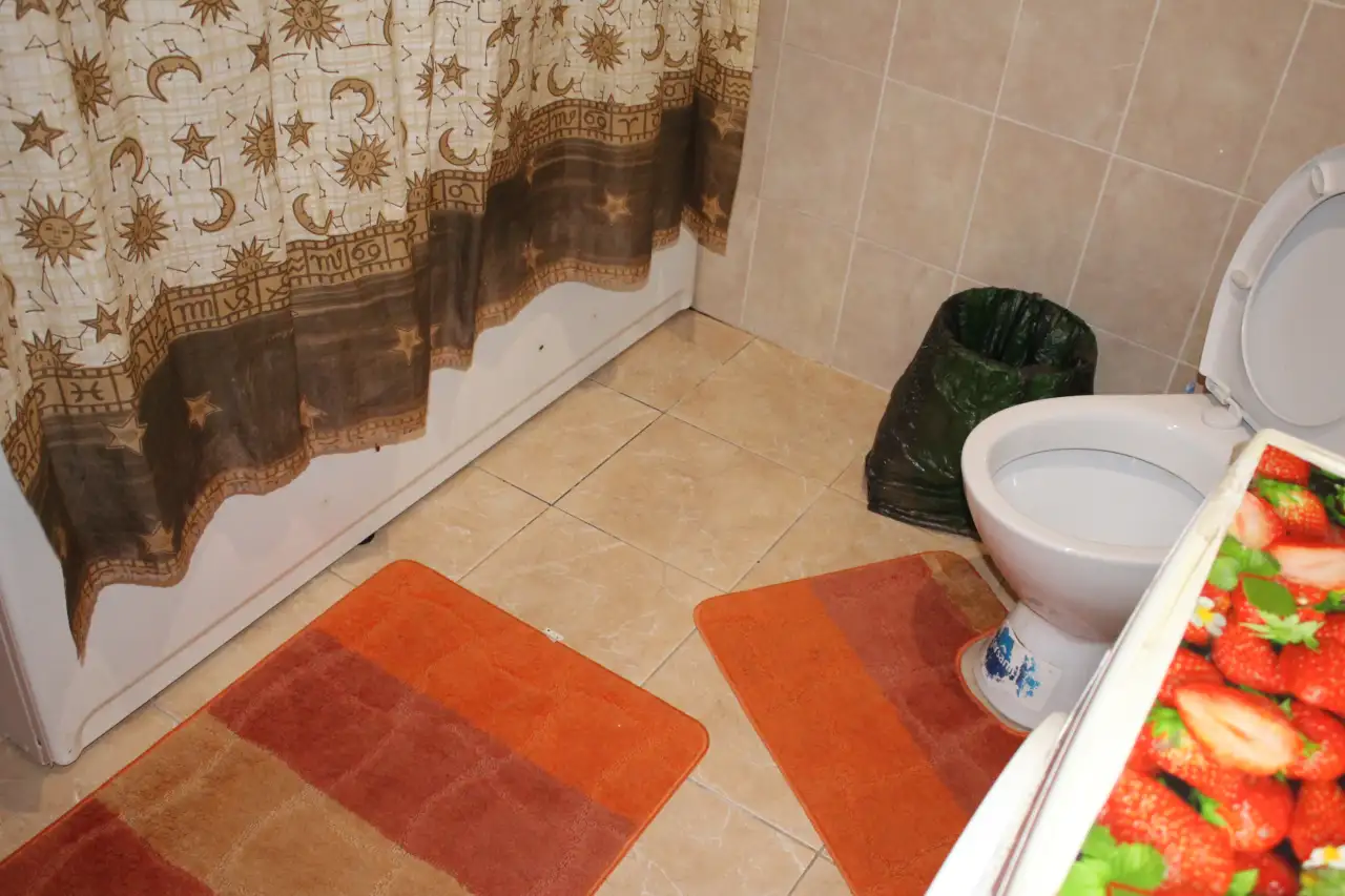 Сдаю 3 ком кв в 14 микрорайоне 3 дом 1 этаж 5 мин до пляжа., фотография 10